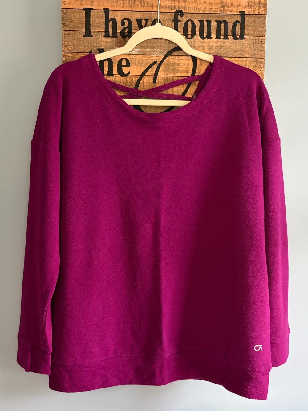 GAP GAPFit Magenta Pullover Scoop Sweatshirt Criss Cross Back Size L Women